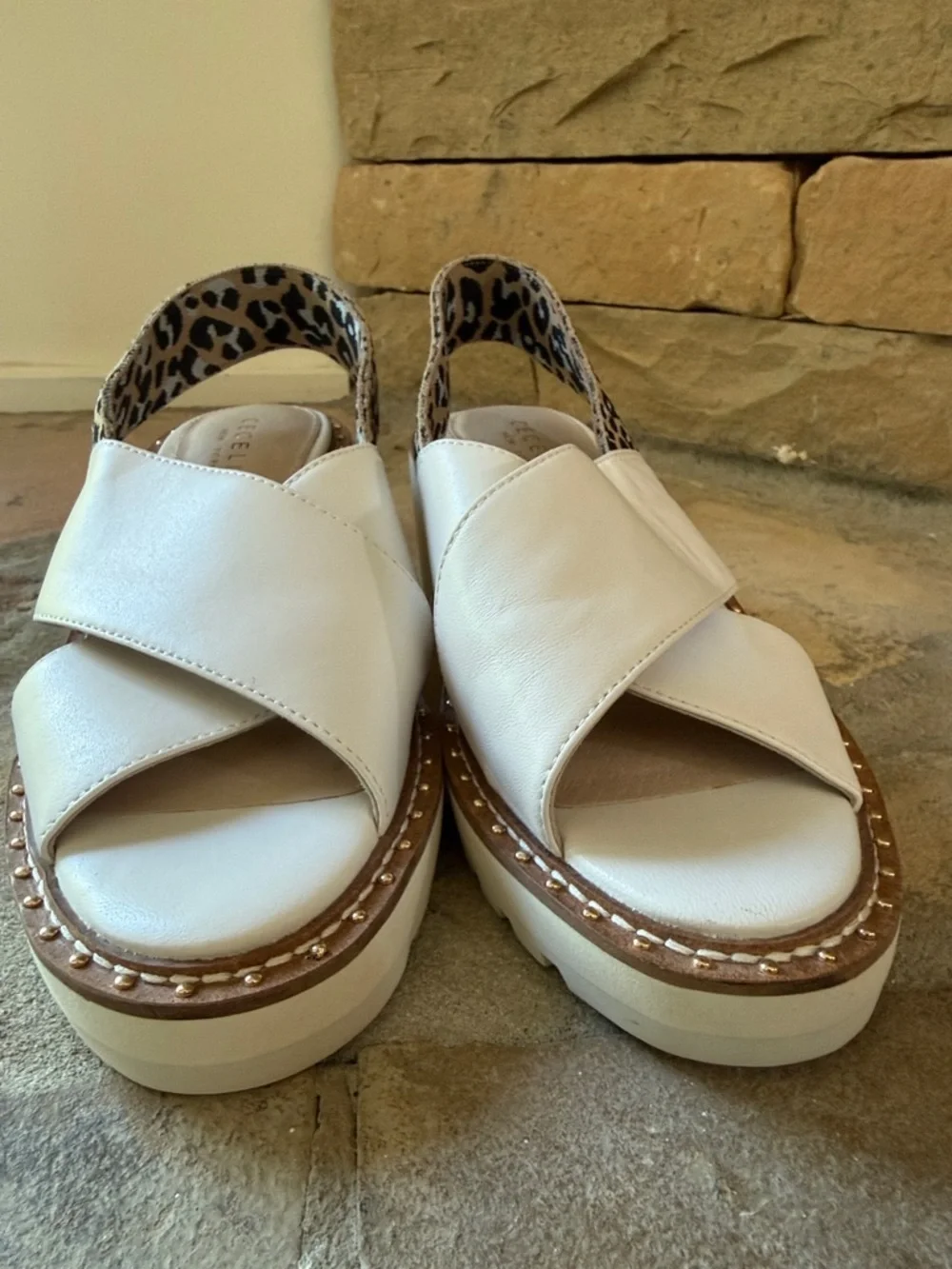 CECELIA NEW YORK comfortable white